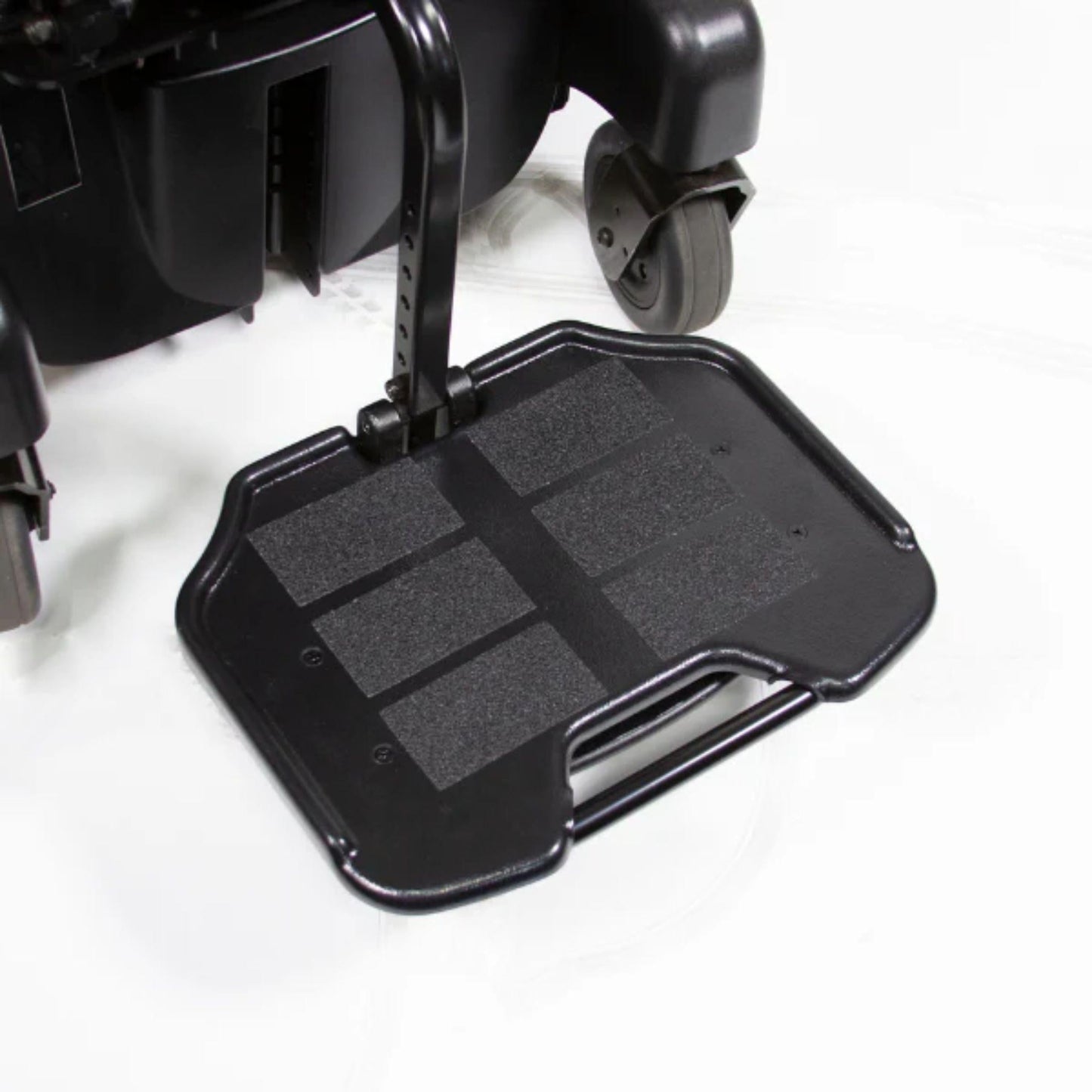 https://cdn.shopify.com/s/files/1/0678/8641/6131/files/Shoprider-Smartie-Power-Wheelchair-Compact-Lightweight-Stylish-Rivete-38319517237507.jpg?v=1750815308