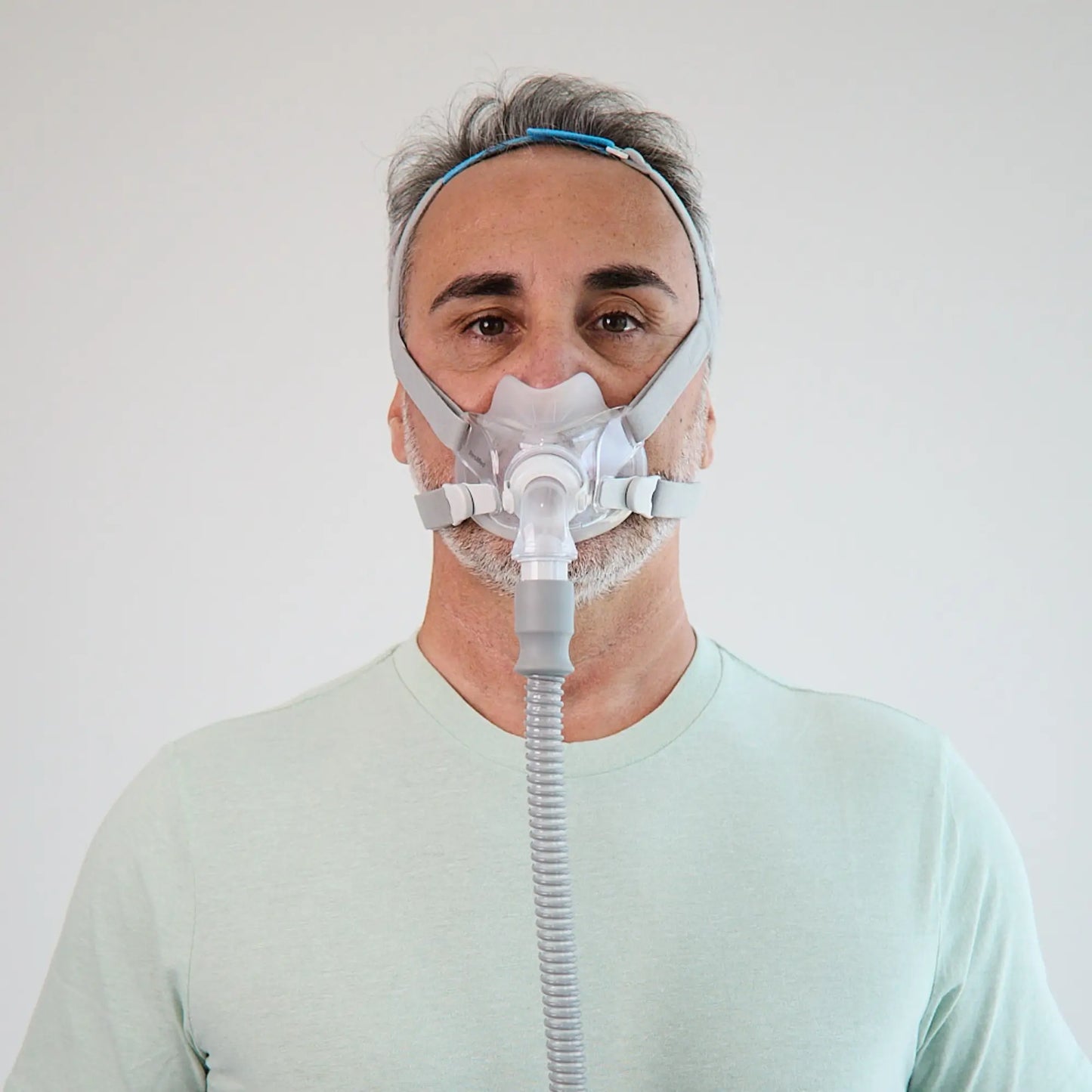 https://cdn.shopify.com/s/files/1/0318/9771/4819/files/man-wearing-resmed-airfit-f30-full-face-mask-front-view.webp?v=1745262656