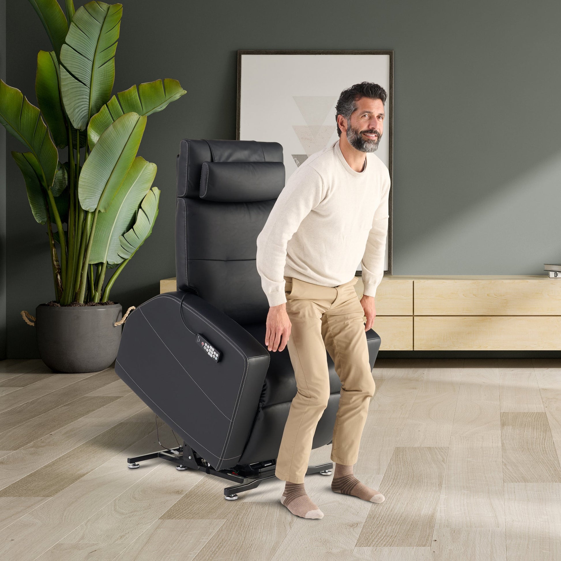 https://cdn.shopify.com/s/files/1/0672/3167/8641/files/laevo-zg-chair-with-lift-assist-2683660.jpg?v=1760472290